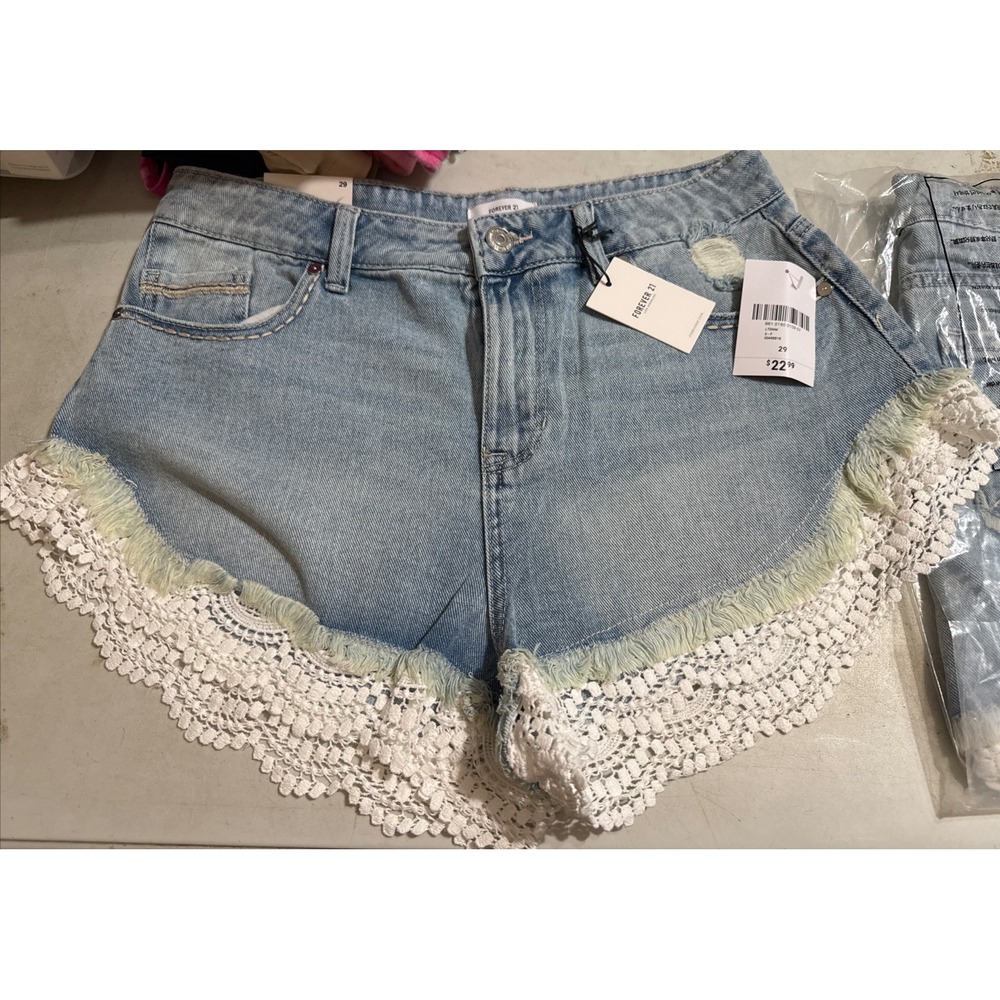 J0190-Forever 21 Women's Blue Denim Croche Trim Frayed Hem Jean Shorts 28 6-8